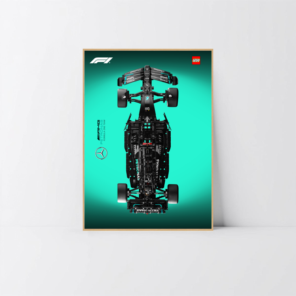 Vitrine murale alu chêne Astella pour Mercedes-AMG F1 42171, affiche Design B.