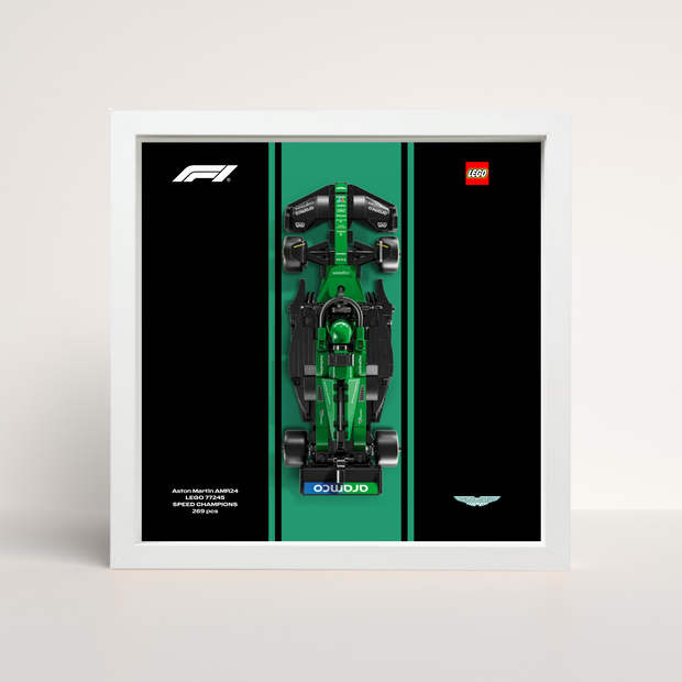 Tableau déco LEGO Aston Martin F1 cadre bois blanc épuré et affiche artistique design A.