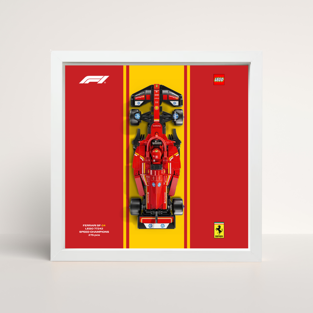 Tableau déco LEGO Ferrari F1 2025 cadre bois blanc épuré et affiche artistique design A.