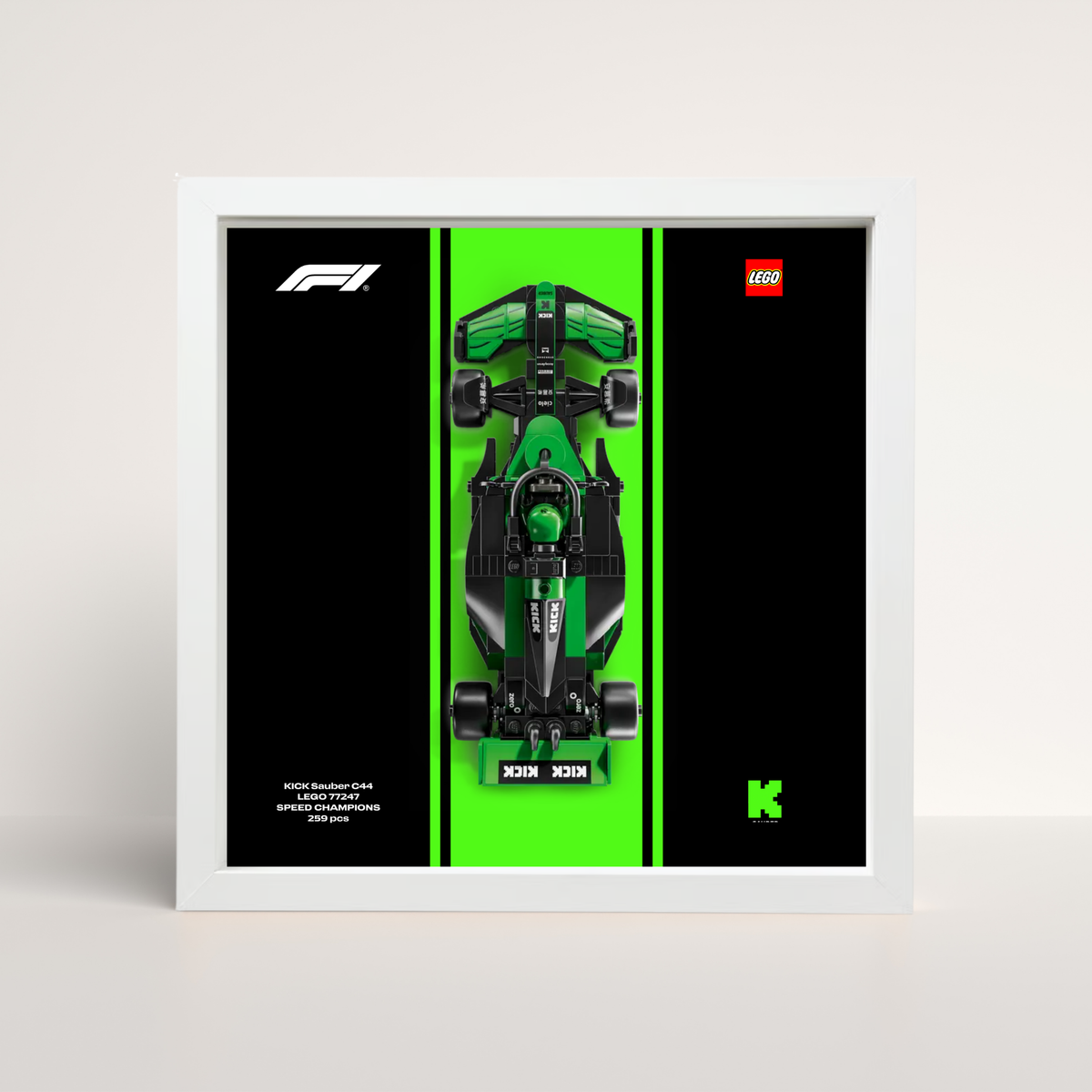 Tableau déco LEGO Kick Sauber cadre bois blanc épuré et affiche artistique design A.