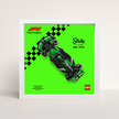 Vitrine murale blanche pour set LEGO Kick Sauber avec visuel de circuit design C.