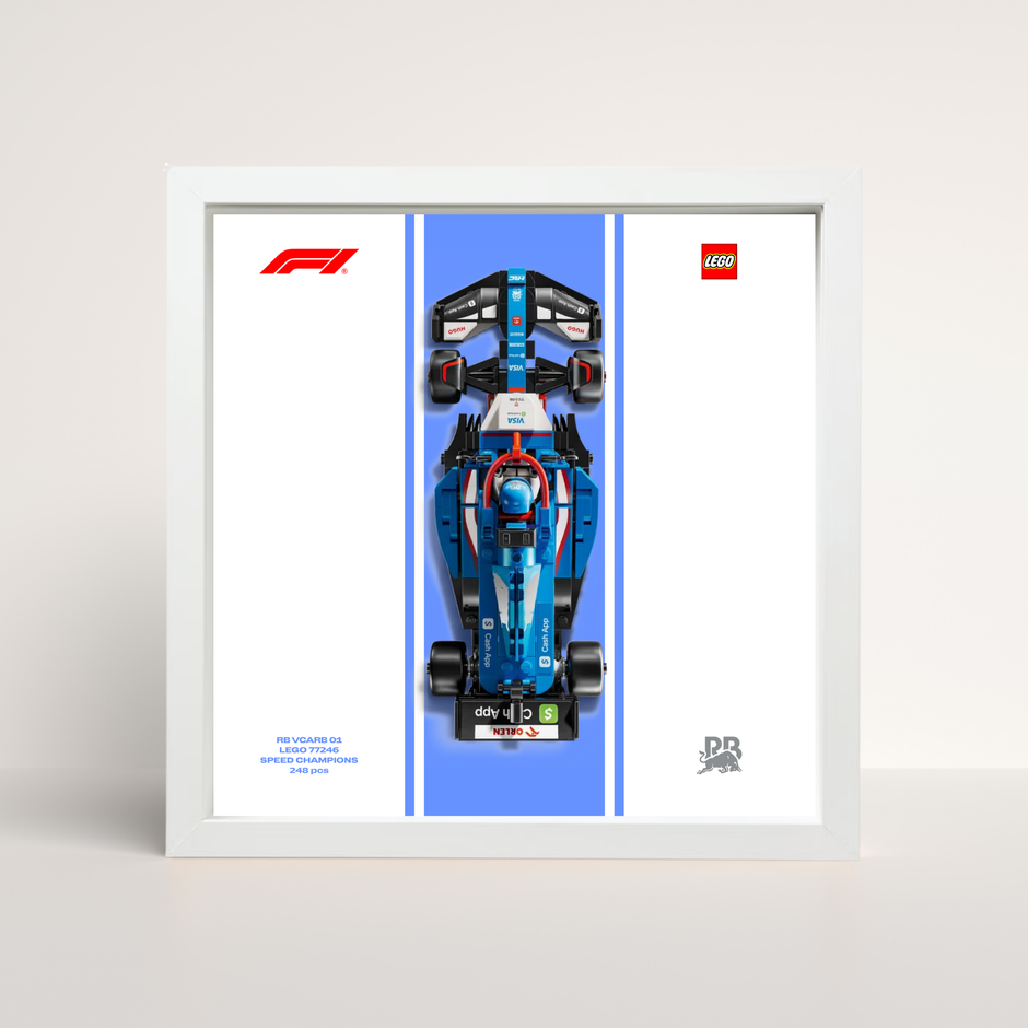Tableau déco LEGO VCARB F1 cadre bois blanc épuré et affiche artistique design A.