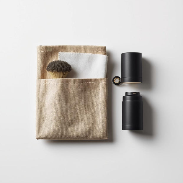 Kit complet de nettoyage pour briques LEGO et cadres d'exposition avec pinceau et microfibre.